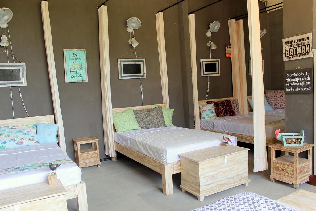 Barn N Bunk Hotel Gianyar  Room photo